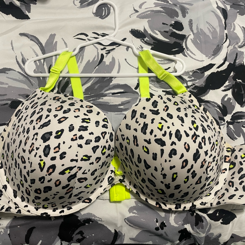 Torrid Multi colored Leopard print Bra